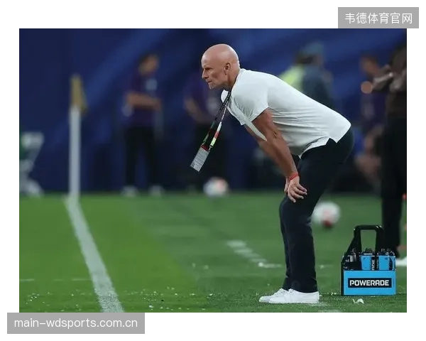 挪威队强调攻防转换速度，索尔巴肯要求球员在丢球瞬间转为压迫角色。